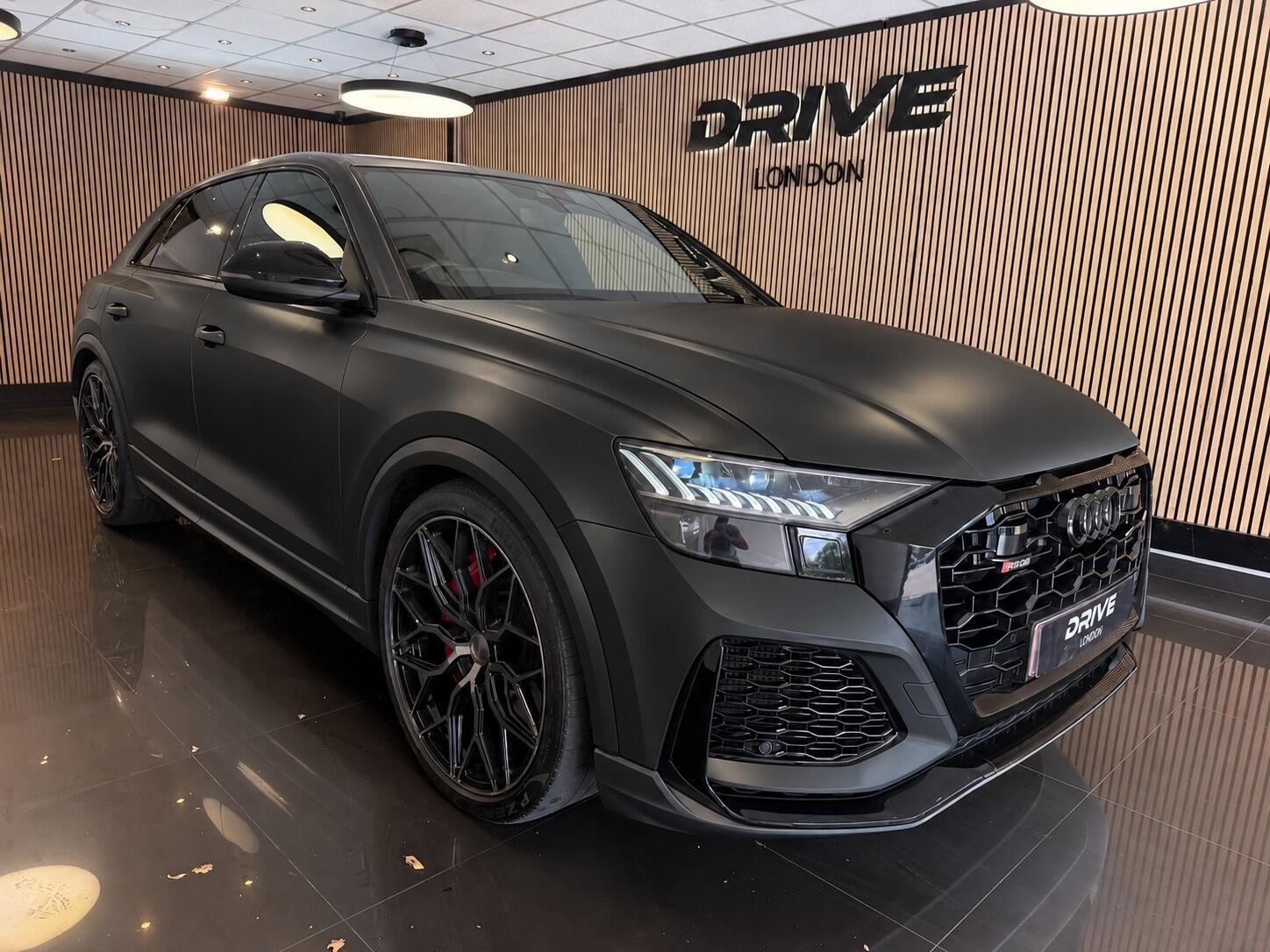 Audi RSQ8